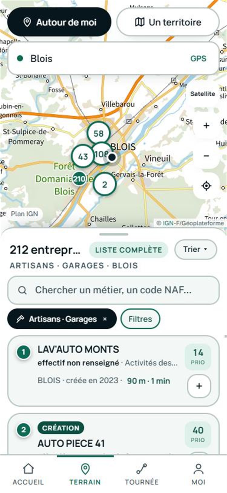 L’écran Terrain : la carte IGN et la liste des entreprises autour de Blois
